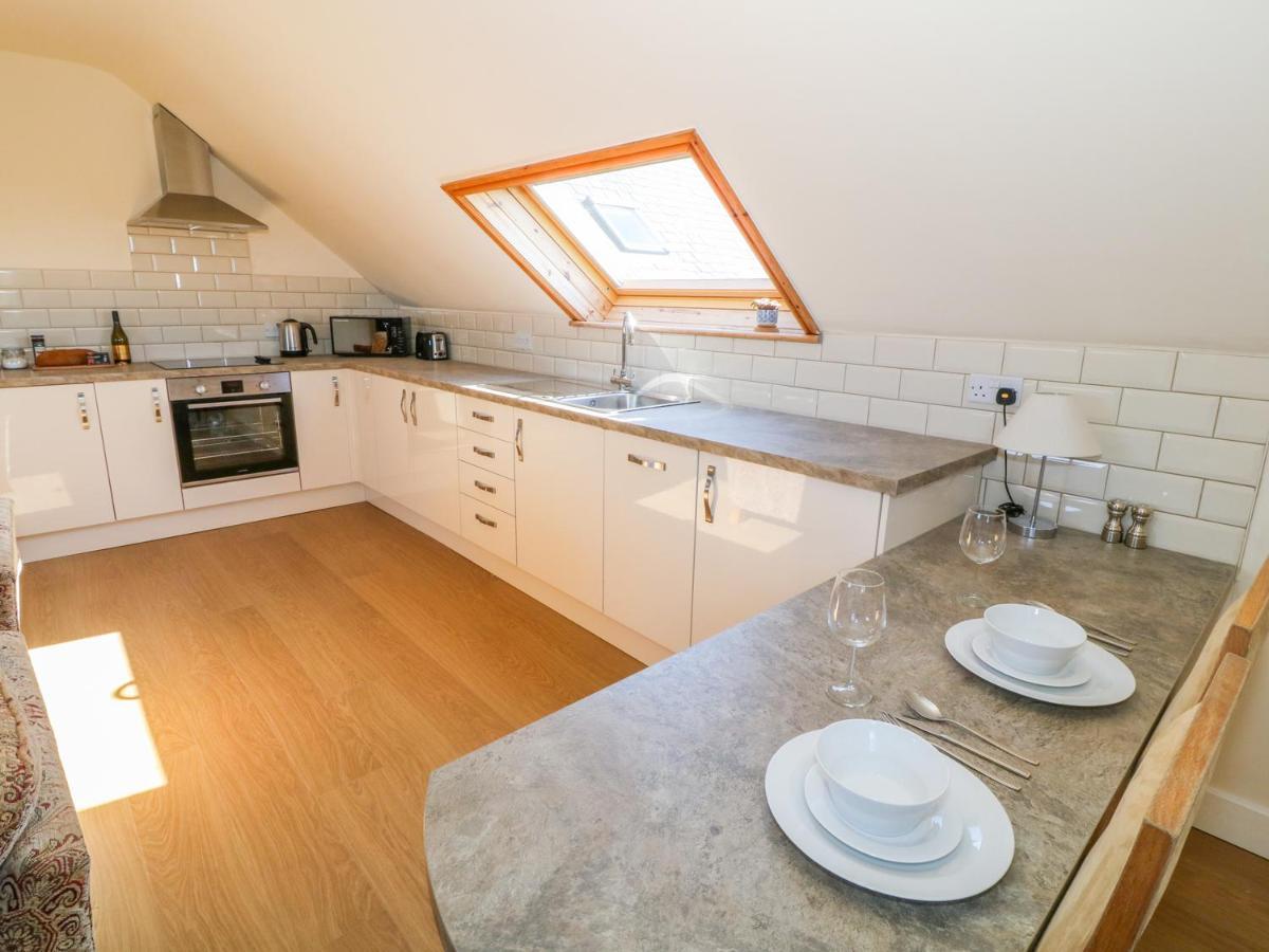 Llain Haf Apartment Клангефни Екстериор снимка